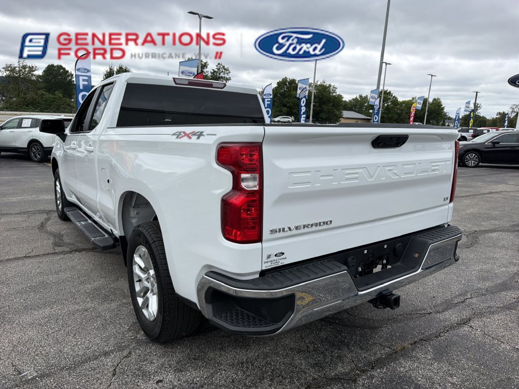 Used 2024 Chevrolet Silverado 1500 LT AWD/4WD image 9