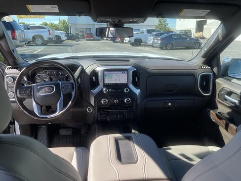 Used 2021 GMC Sierra 1500 SLT w/ SLT Premium Plus Package AWD/4WD image 21