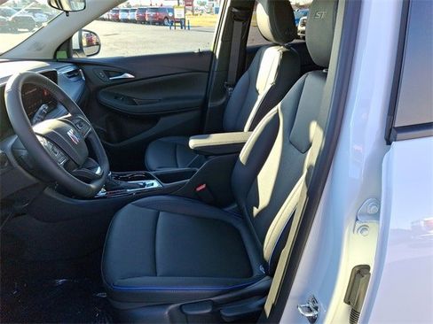 New 2025 Buick Encore GX Sport Touring w/ Advanced Technology Package image 10