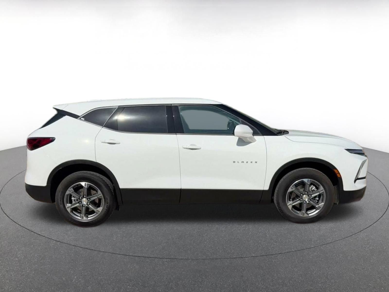 Used 2026 Chevrolet Blazer LT FWD image 15