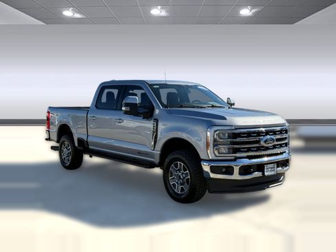 Certified 2023 Ford F250 Lariat w/ FX4 Off-Road Package image 7