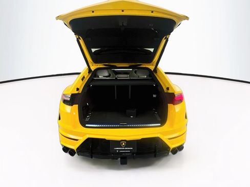 Used 2026 Lamborghini Urus SE AWD/4WD image 27