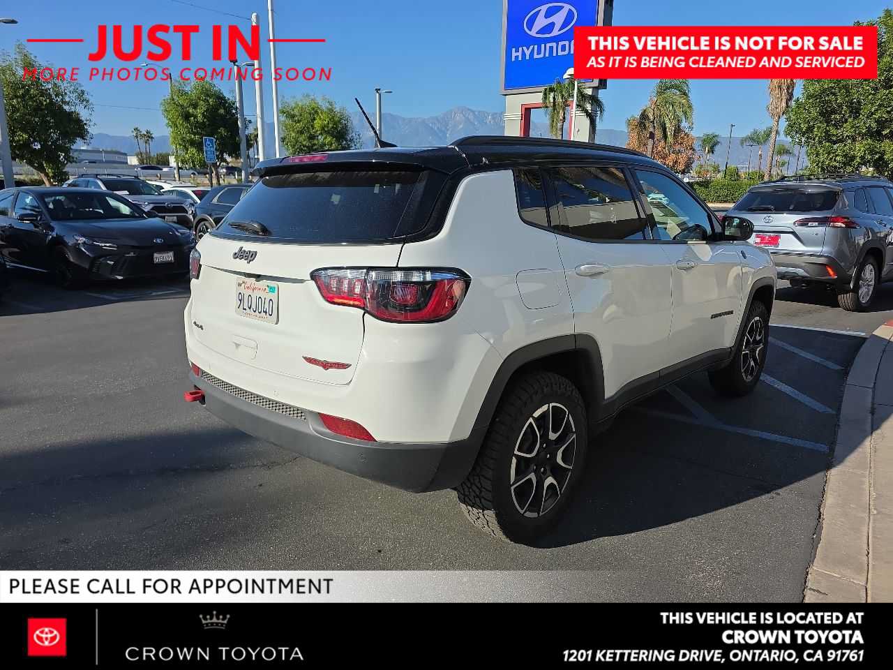 Used 2024 Jeep Compass Trailhawk AWD/4WD image 4