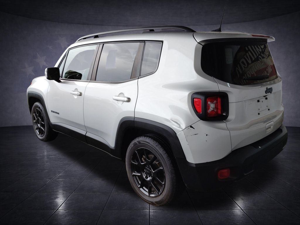 Used 2020 Jeep Renegade Altitude w/ UConnect 8.4 Nav Group FWD image 3