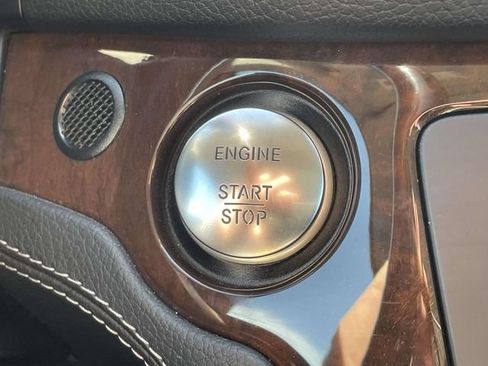 Used 2014 Mercedes-Benz SL 550 image 35