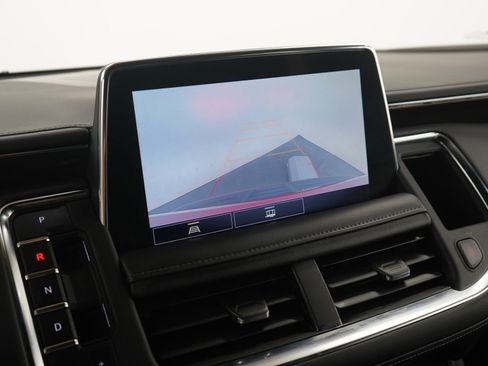 Used 2021 GMC Yukon SLE image 28