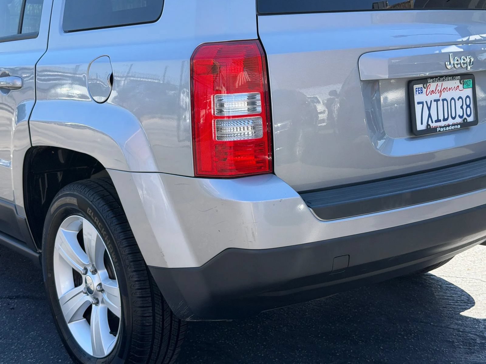 Used 2016 Jeep Patriot Latitude FWD image 19