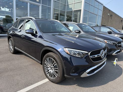 Certified 2023 Mercedes-Benz GLC 300 4MATIC image 2