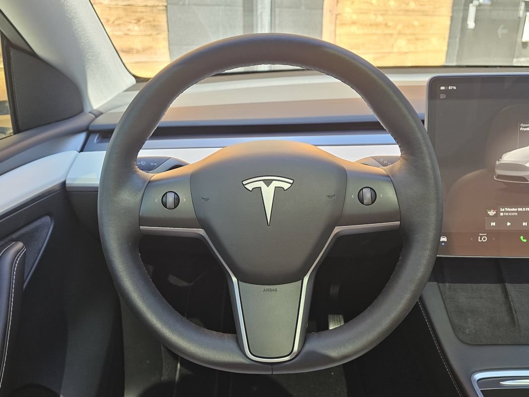 Used 2023 Tesla Model Y Long Range AWD/4WD image 19