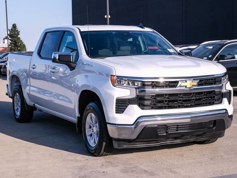 Used 2025 Chevrolet Silverado 1500 LT RWD image 3