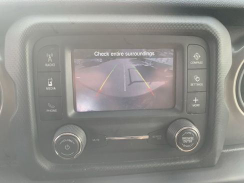 Used 2018 Jeep Wrangler Unlimited Sport S image 17