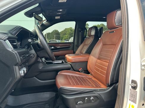 Used 2023 GMC Yukon XL Denali Ultimate image 19