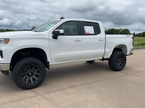 Used 2025 Chevrolet Silverado 1500 LT w/ Work Truck Package AWD/4WD image 5