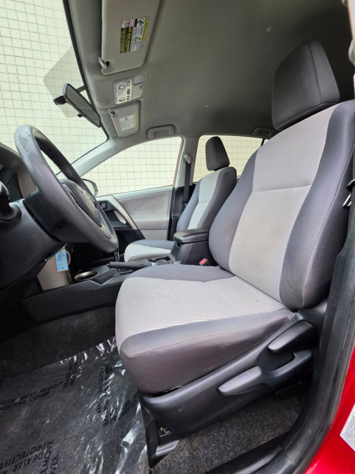 Used 2013 Toyota RAV4 LE AWD/4WD image 8
