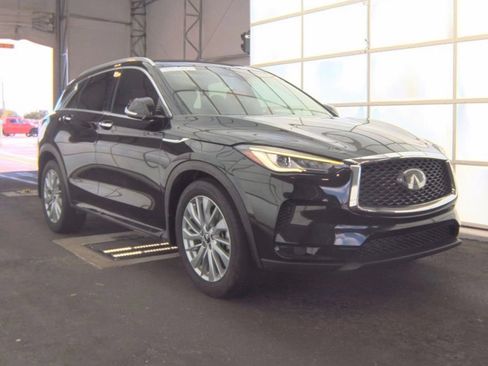 Certified 2023 INFINITI QX50 Luxe FWD image 6