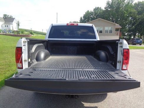 Used 2022 RAM 1500 Classic SLT w/ Electronics Group AWD/4WD image 5