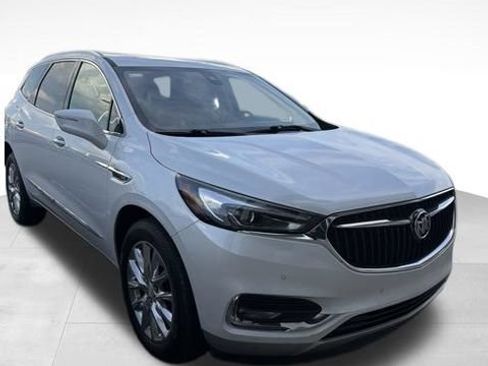 Used 2018 Buick Enclave Premium w/ Experience Buick Package AWD/4WD image 5