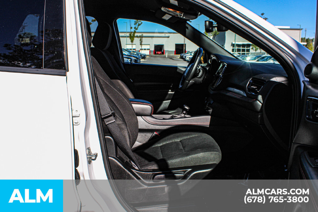 Used 2025 Dodge Durango GT RWD image 21