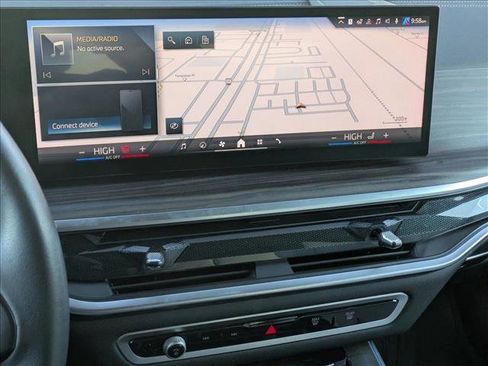 Used 2025 BMW X5 xDrive50e w/ Climate Comfort Package image 11