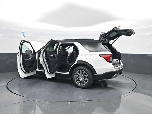 New 2026 Ford Explorer Platinum image 69
