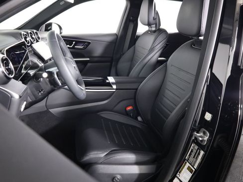 Used 2026 Mercedes-Benz GLC 300 4MATIC image 34