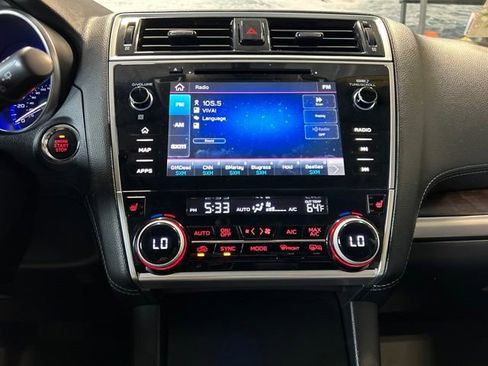 Used 2019 Subaru Outback 2.5i Limited AWD/4WD image 4