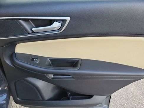 Used 2021 Ford Edge SEL w/ Convenience Package image 10