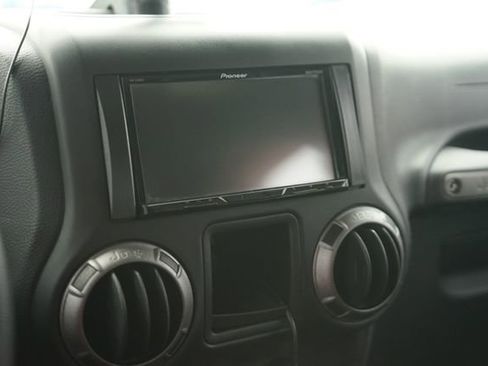 Used 2012 Jeep Wrangler Sport AWD/4WD image 23