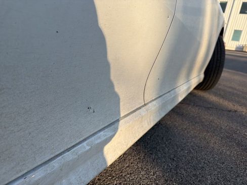 Used 2019 Toyota Camry SE image 14