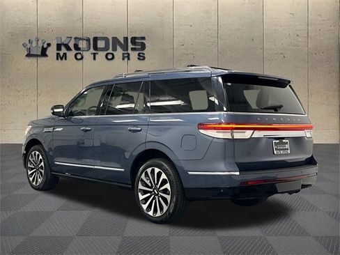 Used 2022 Lincoln Navigator Reserve image 6