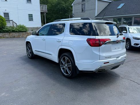 Used 2018 GMC Acadia Denali w/ Technology Package AWD/4WD image 4