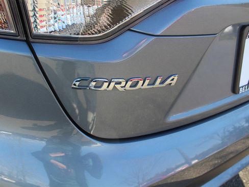 Used 2021 Toyota Corolla LE image 28