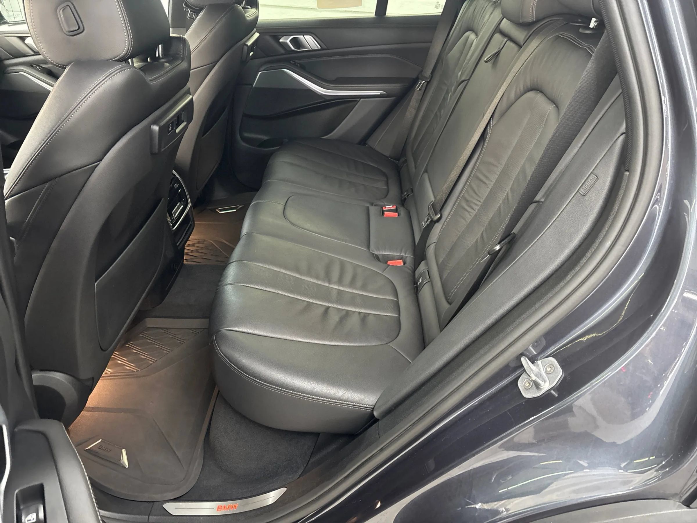 Used 2019 BMW X5 xDrive40i w/ Premium Package 2 AWD/4WD image 14