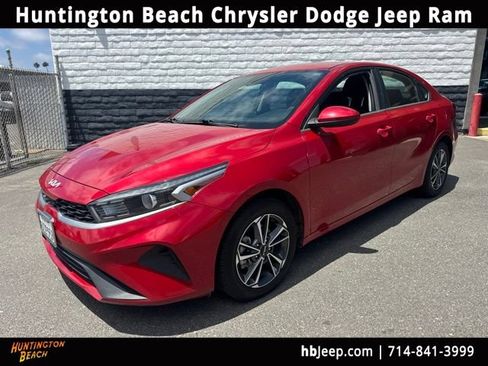 Used 2022 Kia Forte LXS FWD image 1