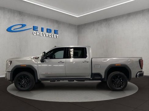 Used 2025 GMC Sierra 2500 AT4 w/ AT4 Premium Plus Package AWD/4WD image 7