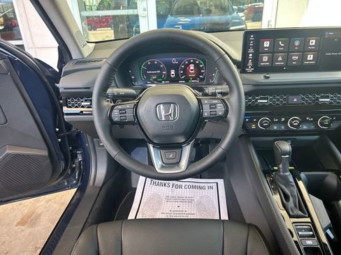 Used 2025 Honda Accord Touring image 13