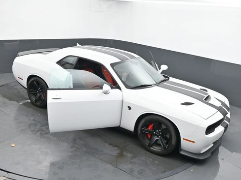 Used 2017 Dodge Challenger SRT Hellcat image 59