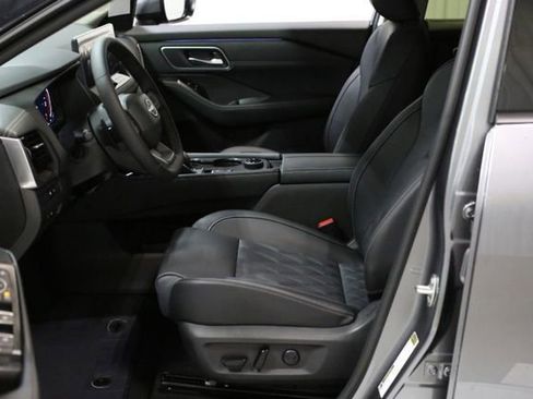 New 2026 Nissan Rogue Platinum w/ Platinum Premium Package image 8