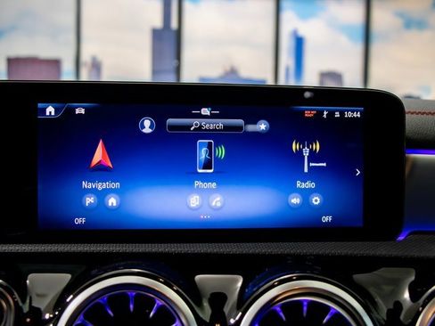 Certified 2025 Mercedes-Benz CLA 250 4MATIC image 19