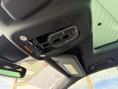 Used 2024 Audi SQ8 Prestige w/ Prestige Package image 17