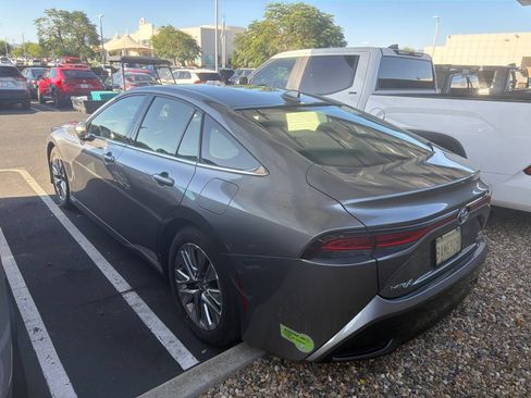 Used 2022 Toyota Mirai w/ Advanced Technology Package RWD image 5