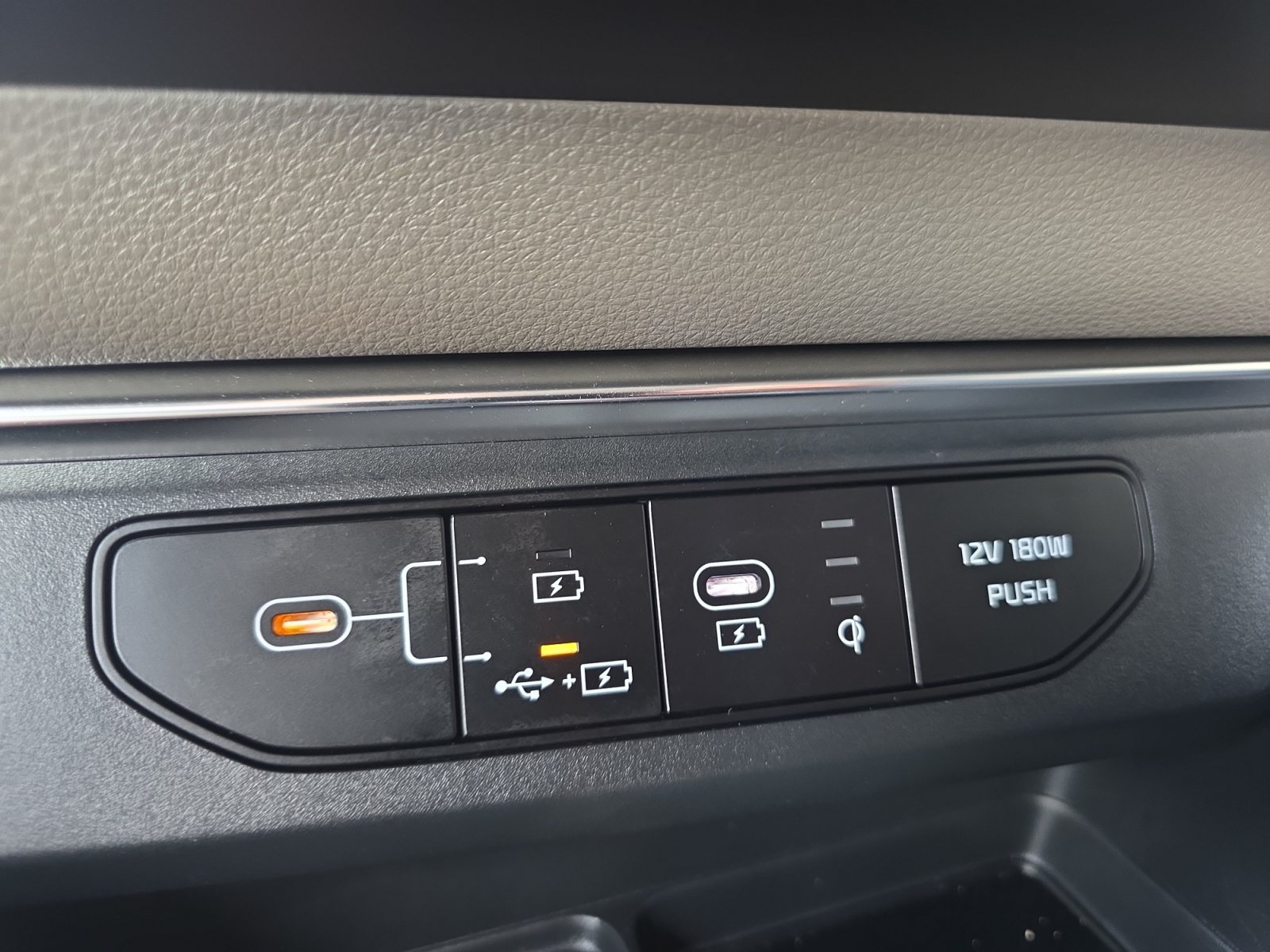 Certified 2026 Kia Carnival EX FWD image 19