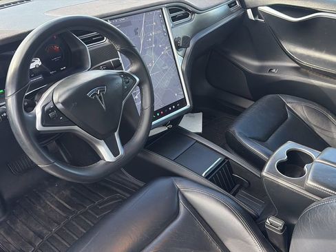 Used 2015 Tesla Model S 70D image 11