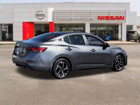 Used 2025 Nissan Sentra SV w/ All-Weather Package image 3