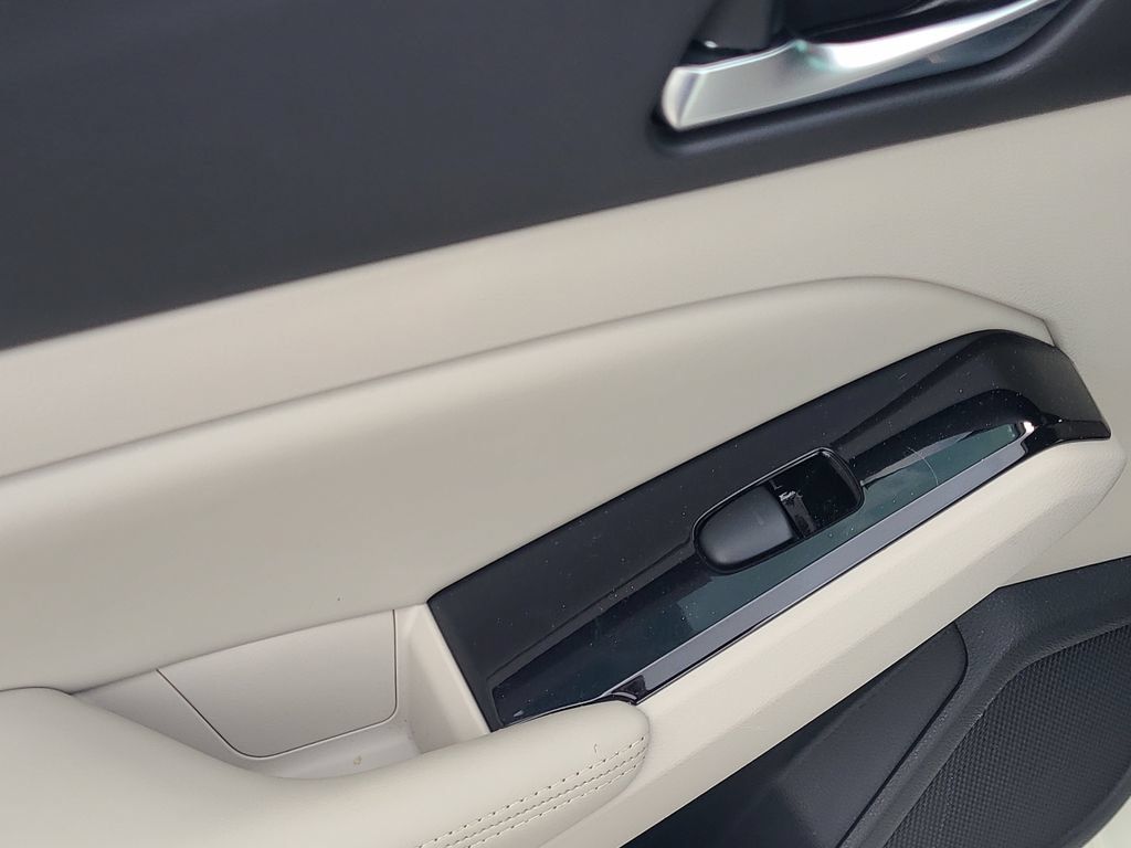 Certified 2020 Nissan Altima 2.5 Platinum FWD image 16