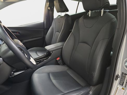 Used 2019 Toyota Prius Prime Advanced w/ Preferred Accessory Package image 17