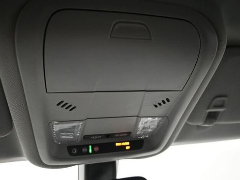 Used 2019 GMC Terrain SLE w/ Driver Convenience Package image 15