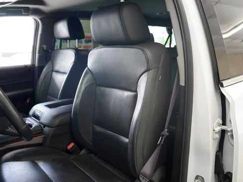 Used 2017 GMC Yukon XL SLT AWD/4WD image 25