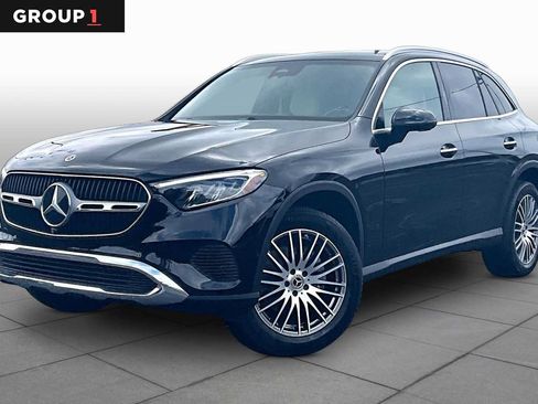 Used 2025 Mercedes-Benz GLC 300 image 1
