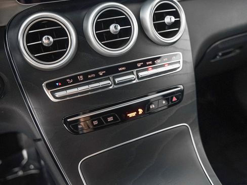 Certified 2022 Mercedes-Benz GLC 300 image 23